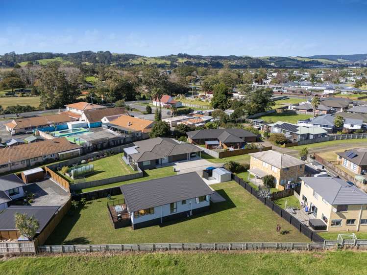30 Aitkenhead Court_3