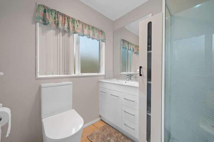 A/325 Royal Road Massey_11