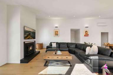 6 Moonstone Street_3