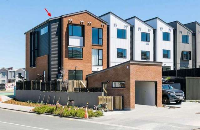 Modern three bedroom townhouse with garage