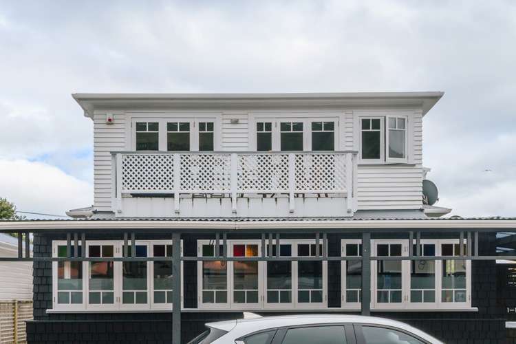 2/14 Up Oroua Street Eastbourne_18