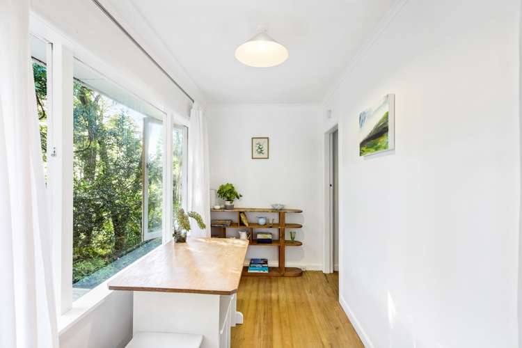 81 Scenic Drive Titirangi_17