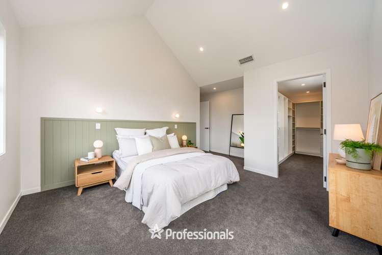 8 Maire Street Woburn_10