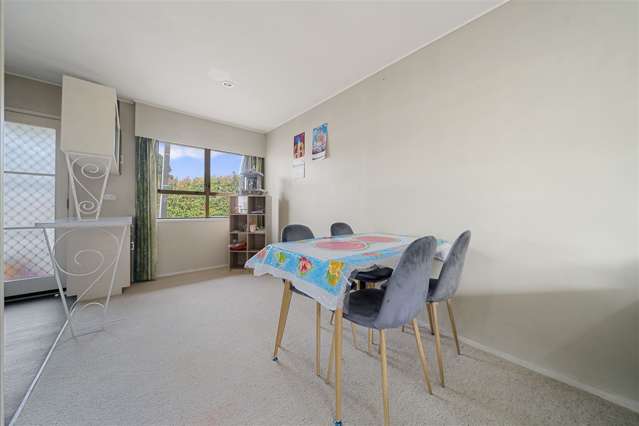 2/15 Locke Avenue Mount Roskill_4