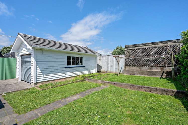 19 East Street Petone_13
