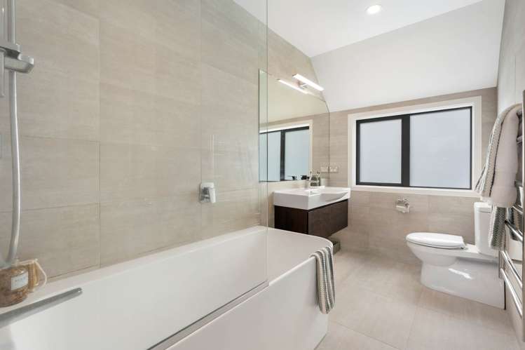 16 Komaru Street Remuera_20