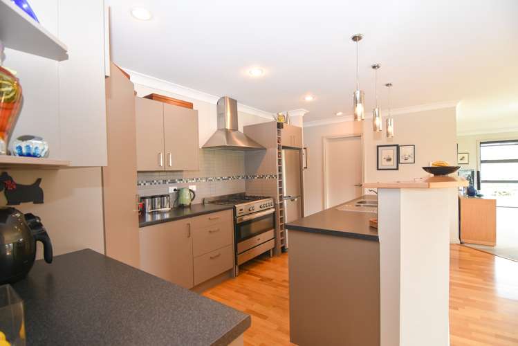 19 Carrington Drive Carterton_4