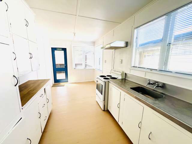 8 Victor Street Dannevirke_1