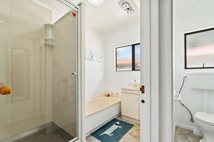 2/1 Dinniss Avenue Regent_11