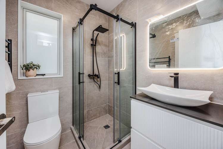 4c Collie Street Hill Park_10