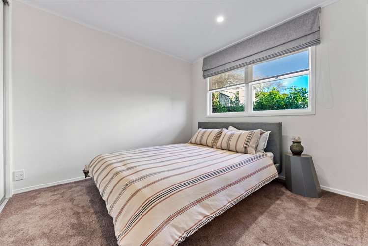 2/2 Seaview Road Milford_13