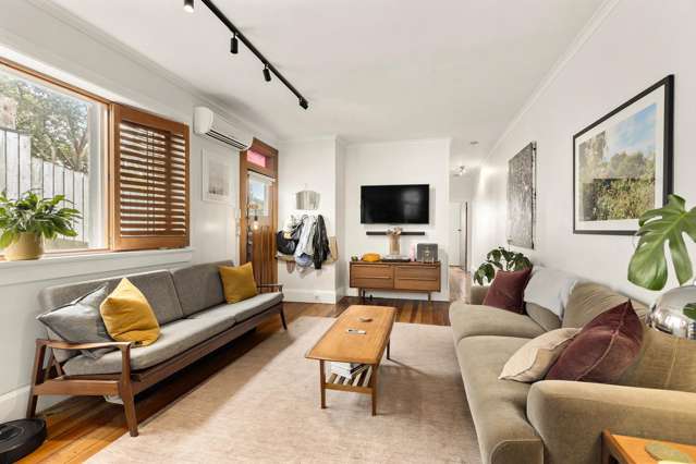 180 Sutherland Road Lyall Bay_1