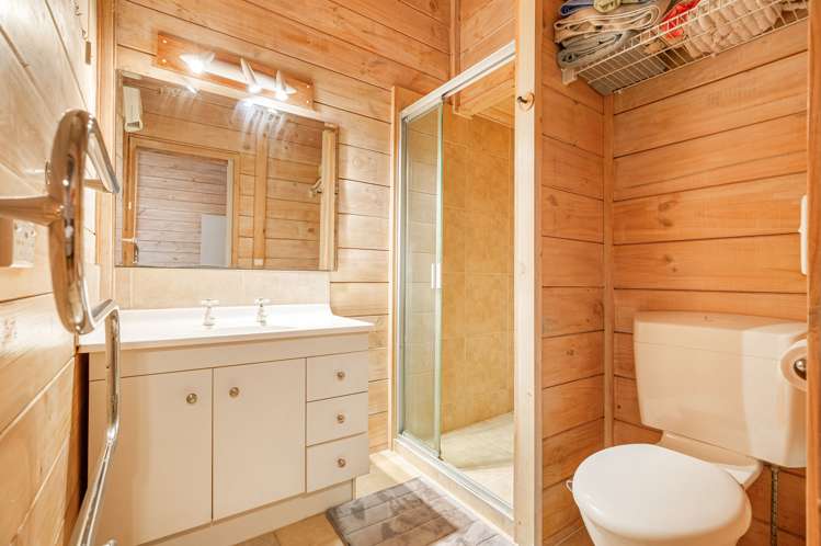 12 Princess Maria Place Massey_8