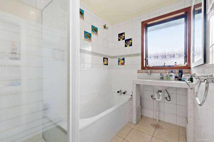 63 Sylvan Crescent Te Atatu South_14