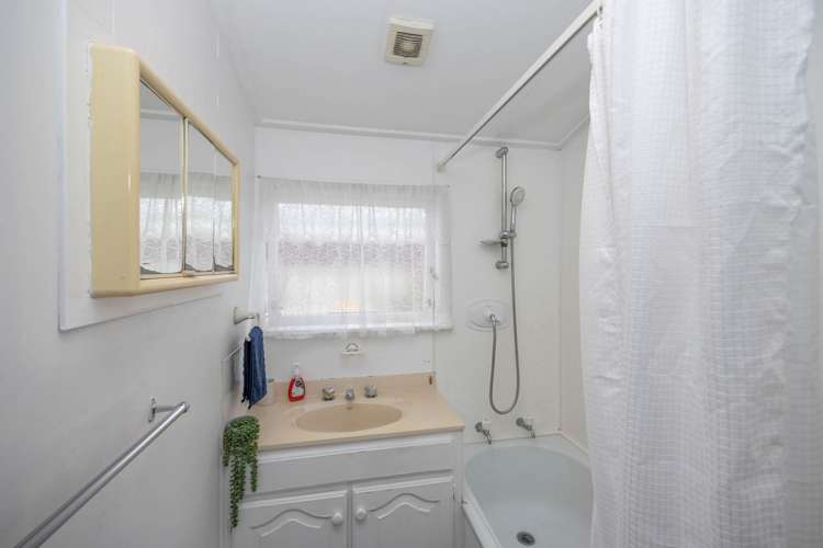 264 Clyde Street Hamilton East_18