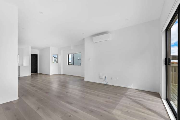 47B Crestview Rise Papakura_5