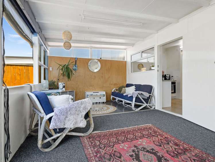 905 Willowpark Road North Mayfair_25