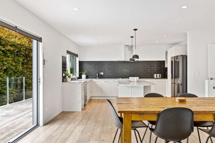 30 Wautaiti Drive Riverhead_14