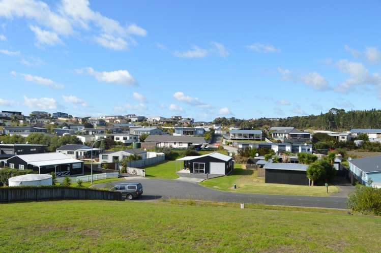 9 Te Whai Street Mangawhai Heads_0