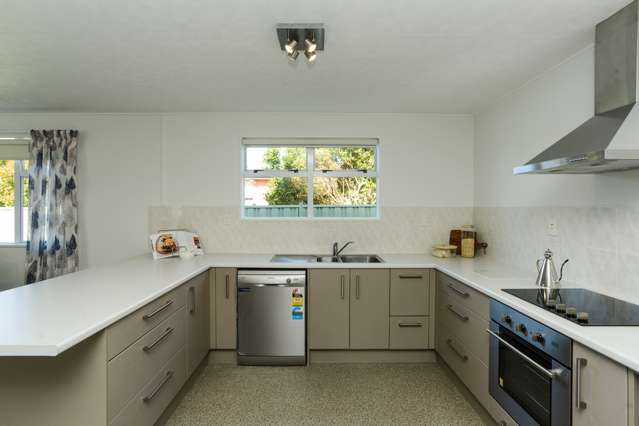 901b Dufferin Street Akina_2