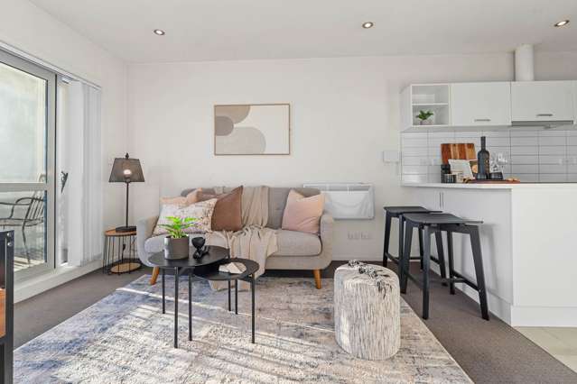 Must Sell! RANGI Zone & Walk to Mall