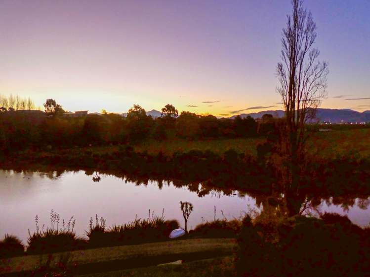 12 Lake View Place Fairhall_44
