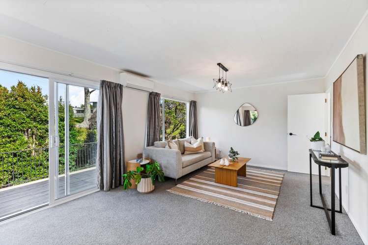 41 Meadowvale Rise Titirangi_11