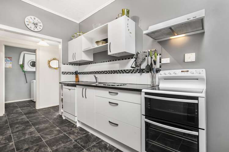 82a Atkinson Road Titirangi_5