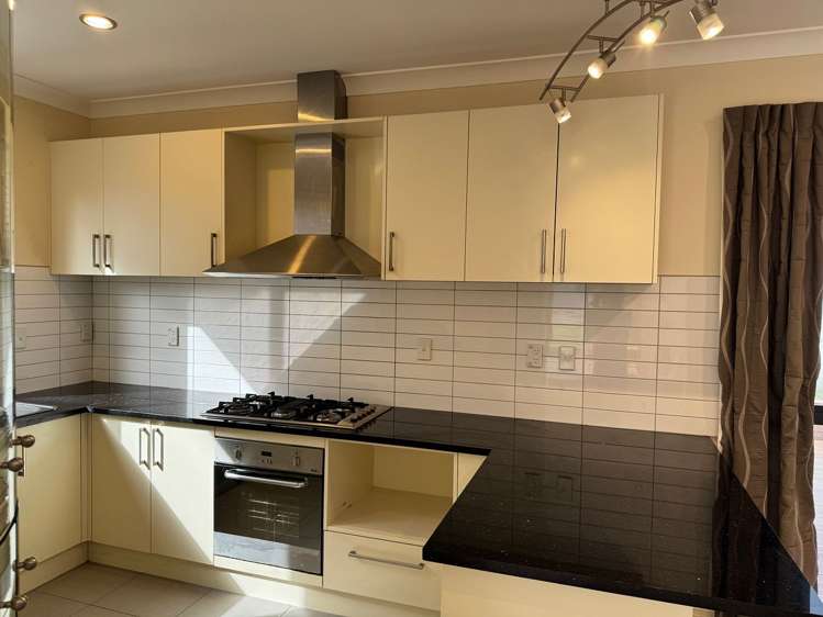 3 Askerne Drive Flat Bush_6