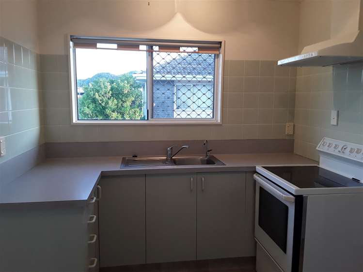 8/13 Campbell Close Whangamata_1