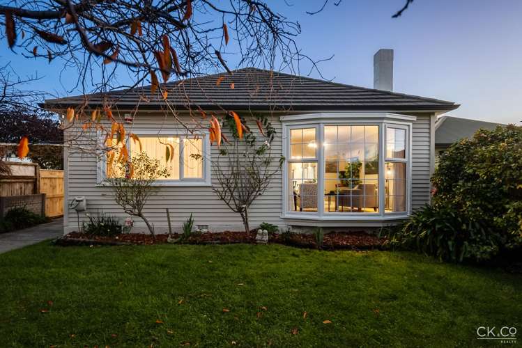 7 Anderson Grove Epuni_28