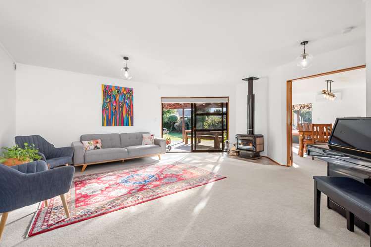 8 Runanga Grove Waikanae_13