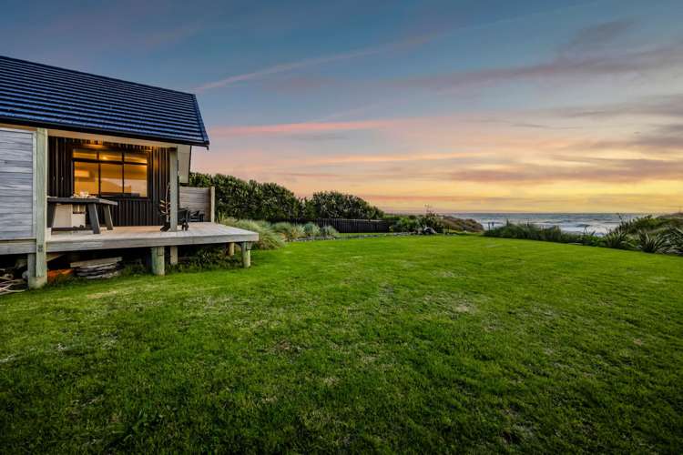 288 Tai Road Opunake_32