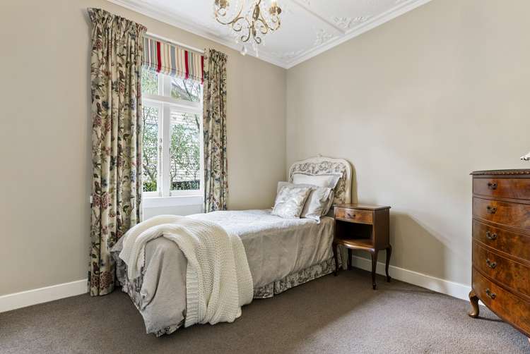 1 Fairholme Avenue Epsom_8