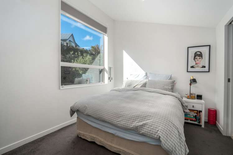 11/8 Thatcher Crescent, Crofton Downs_10