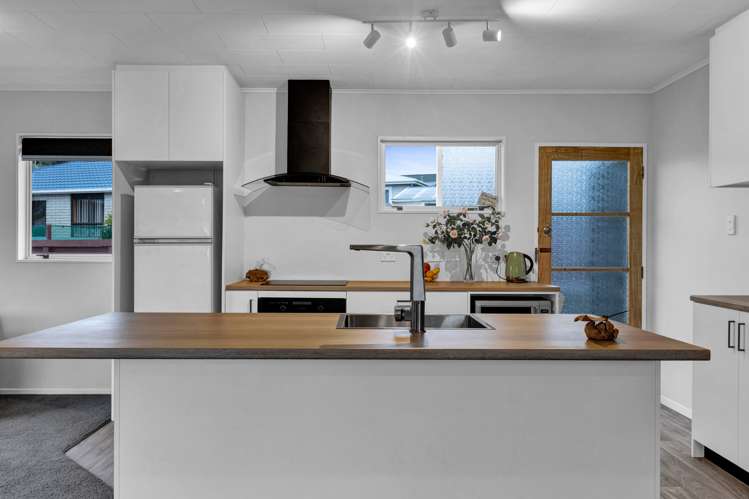 3/166 Ngamotu Road Spotswood_5