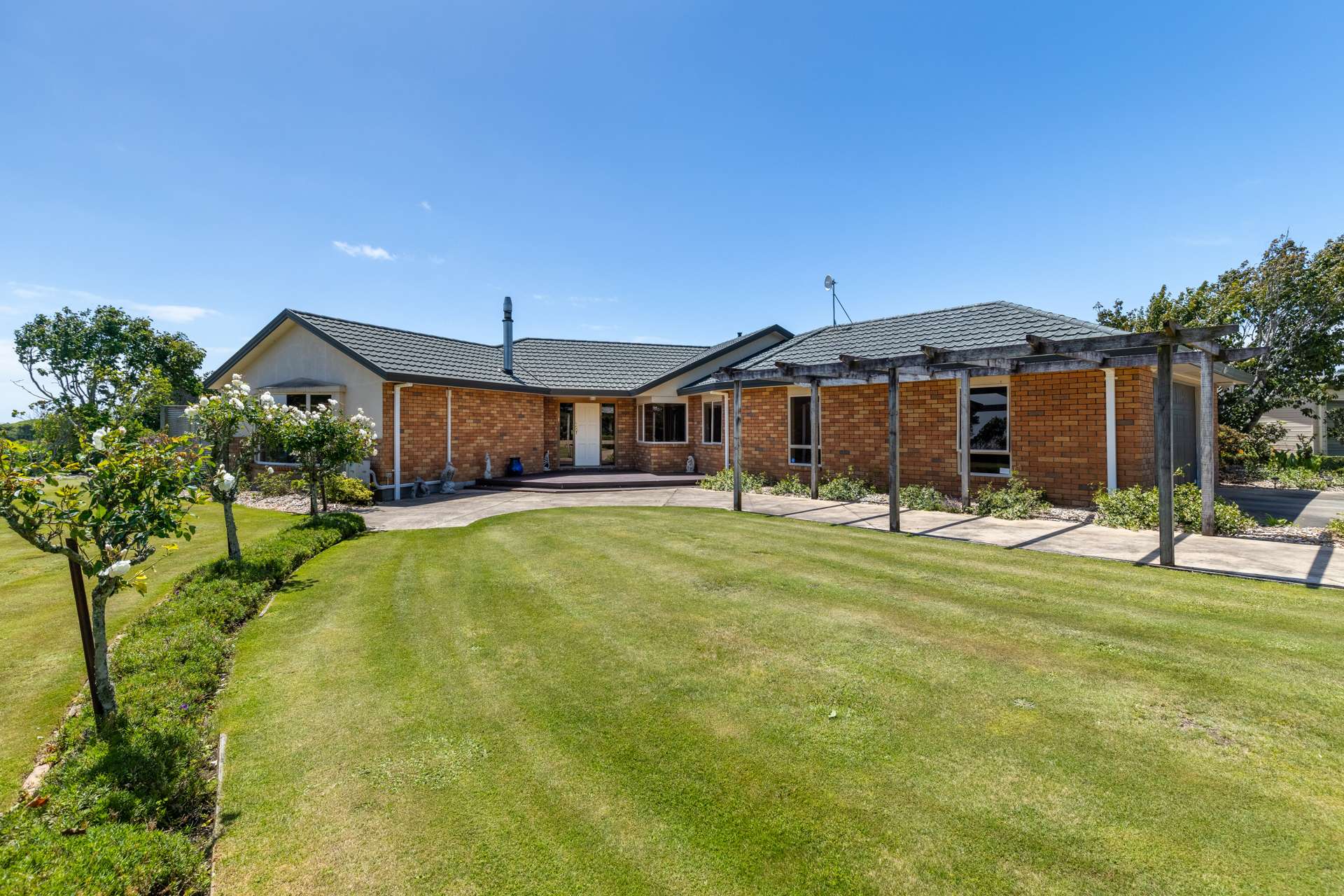 1329 Devon Road Waitara_0