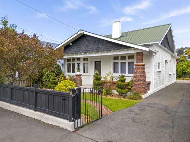 Spacious, Modernised Character Home in St Clair
