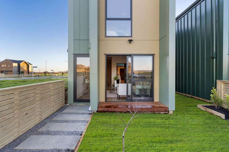 33 Karaka Village Parade Karaka_26