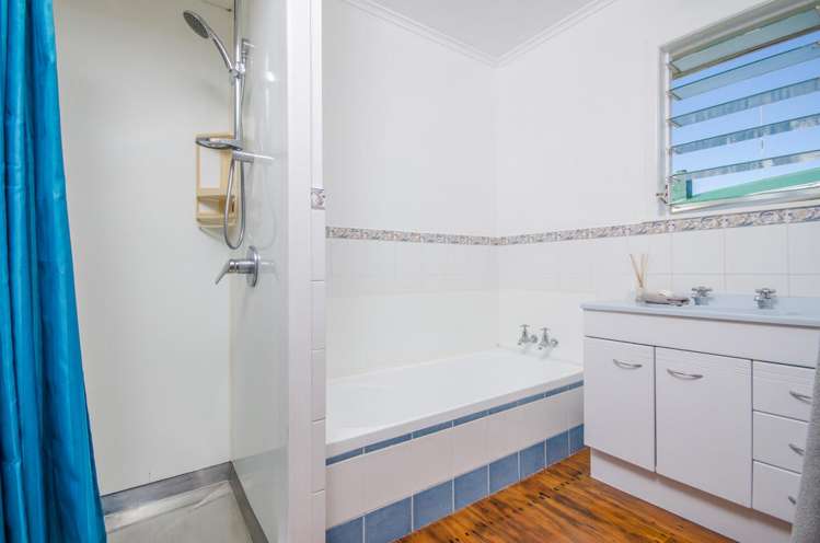 90 Gloria Avenue Te Atatu Peninsula_10