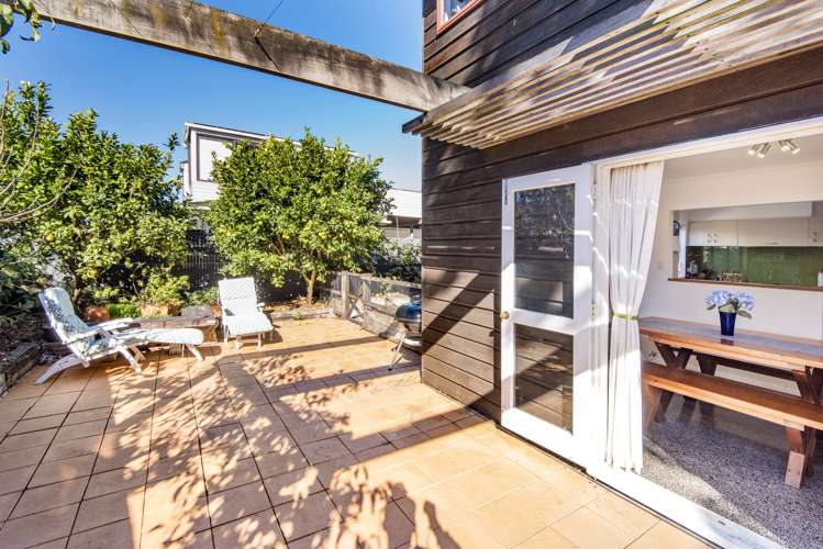 8a Wicklow Road Narrow Neck_6