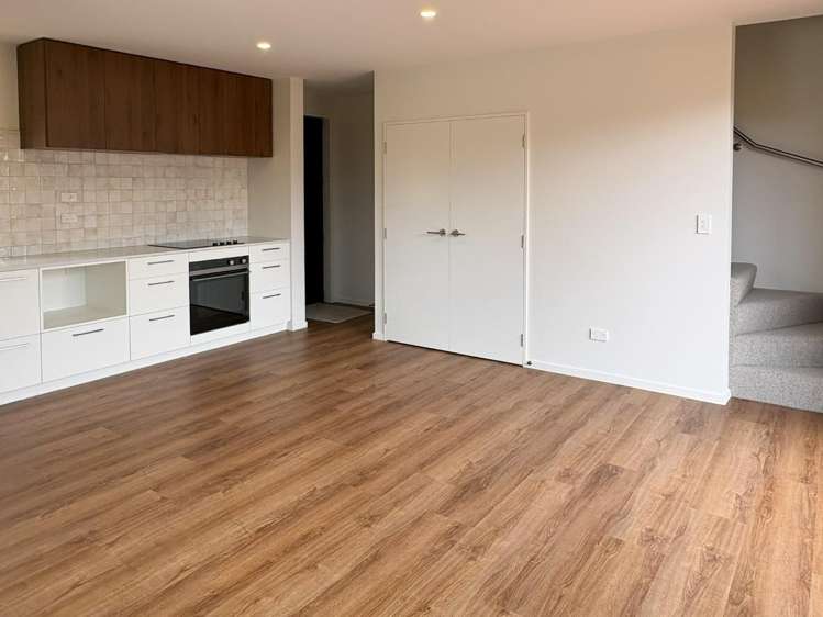 8/527 Hereford Street Linwood_3