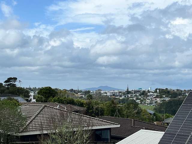 2/15A Heathglen Place Bayview_2