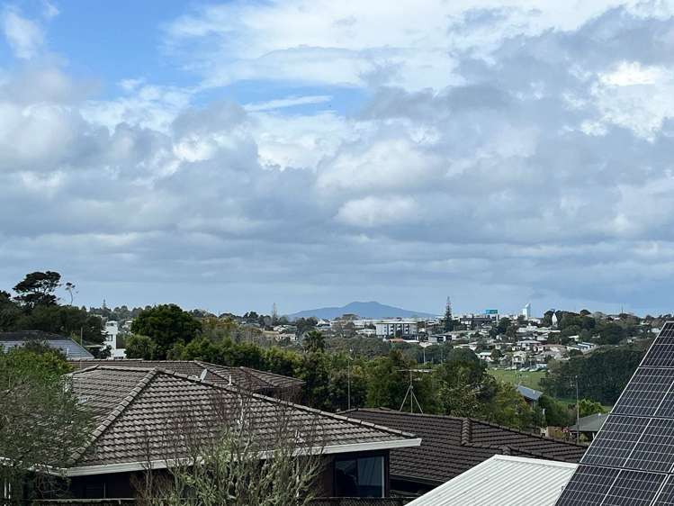 2/15A Heathglen Place Bayview_2
