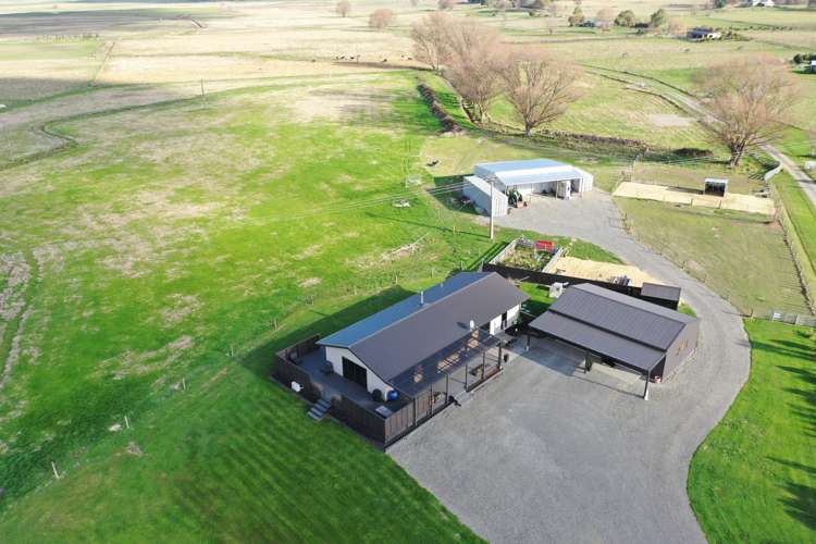 1 Elm Place, RD4 Waipukurau_35