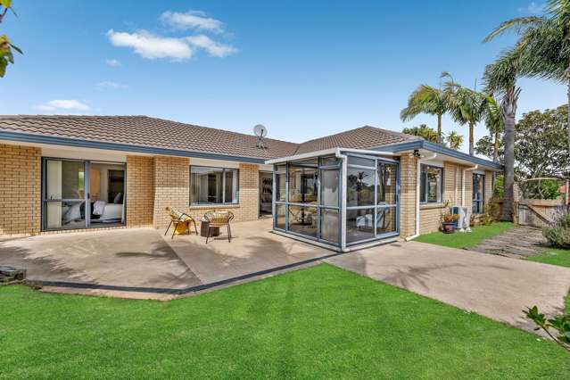 24 Moyrus Crescent East Tamaki Heights_1