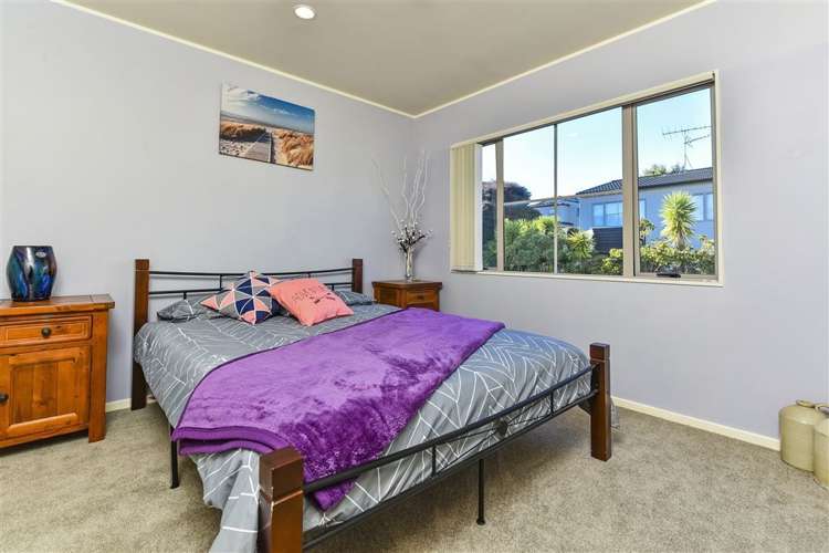 2/36 Fields Parade Oteha_12