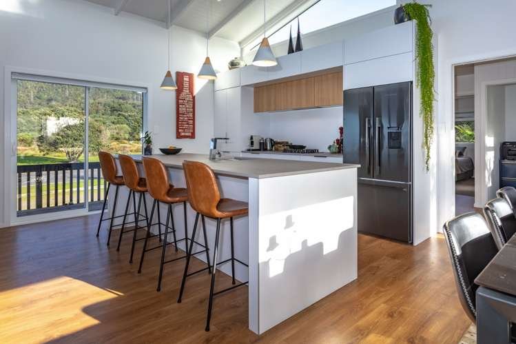 101 Pohutukawa Crescent Whangamata_13