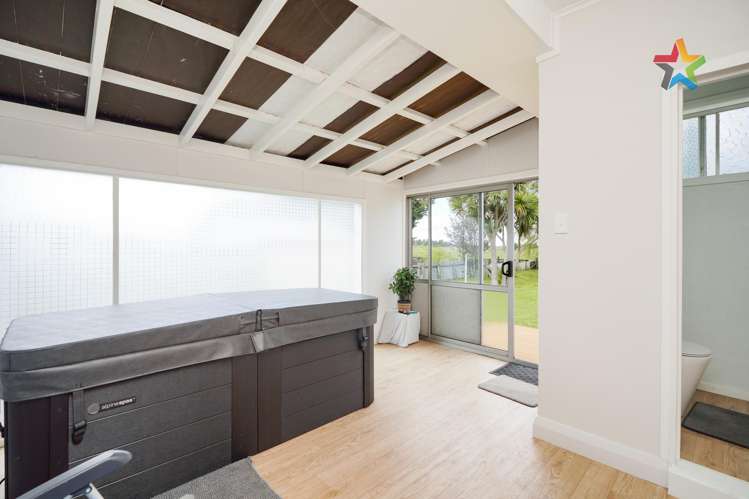 35 Sinclair Avenue Nightcaps_13