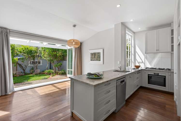 11 Shelbourne Street Nelson Central_14